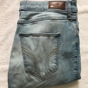 Light Wash Hollister Skinny Jeans